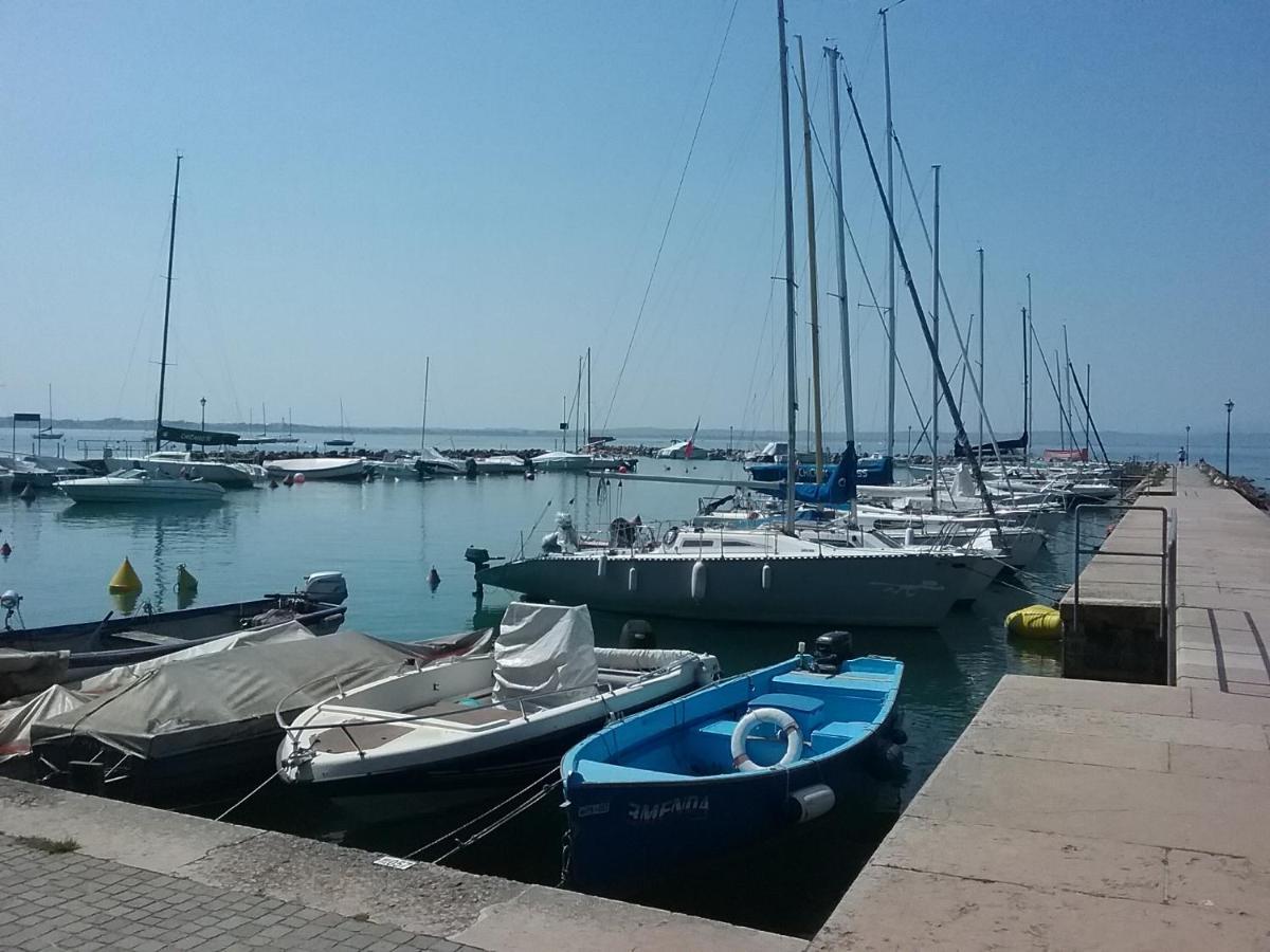 Appartamento Filippo Castelnuovo del Garda Luaran gambar