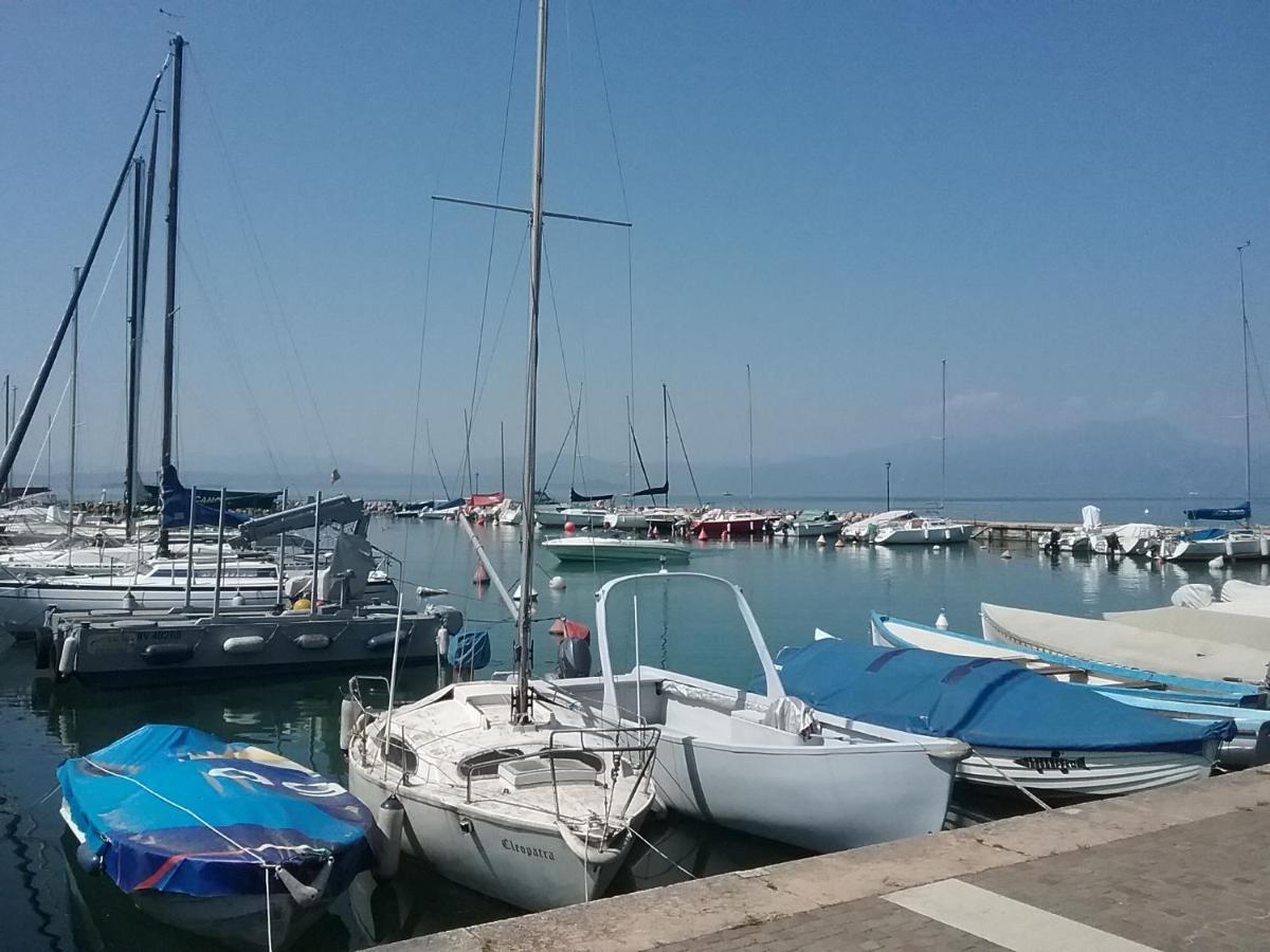 Appartamento Filippo Castelnuovo del Garda Luaran gambar