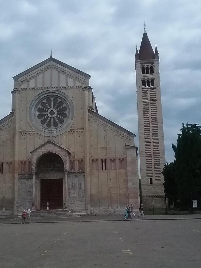 Appartamento Filippo Castelnuovo del Garda Luaran gambar