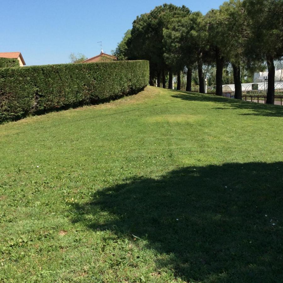 Appartamento Filippo Castelnuovo del Garda Luaran gambar