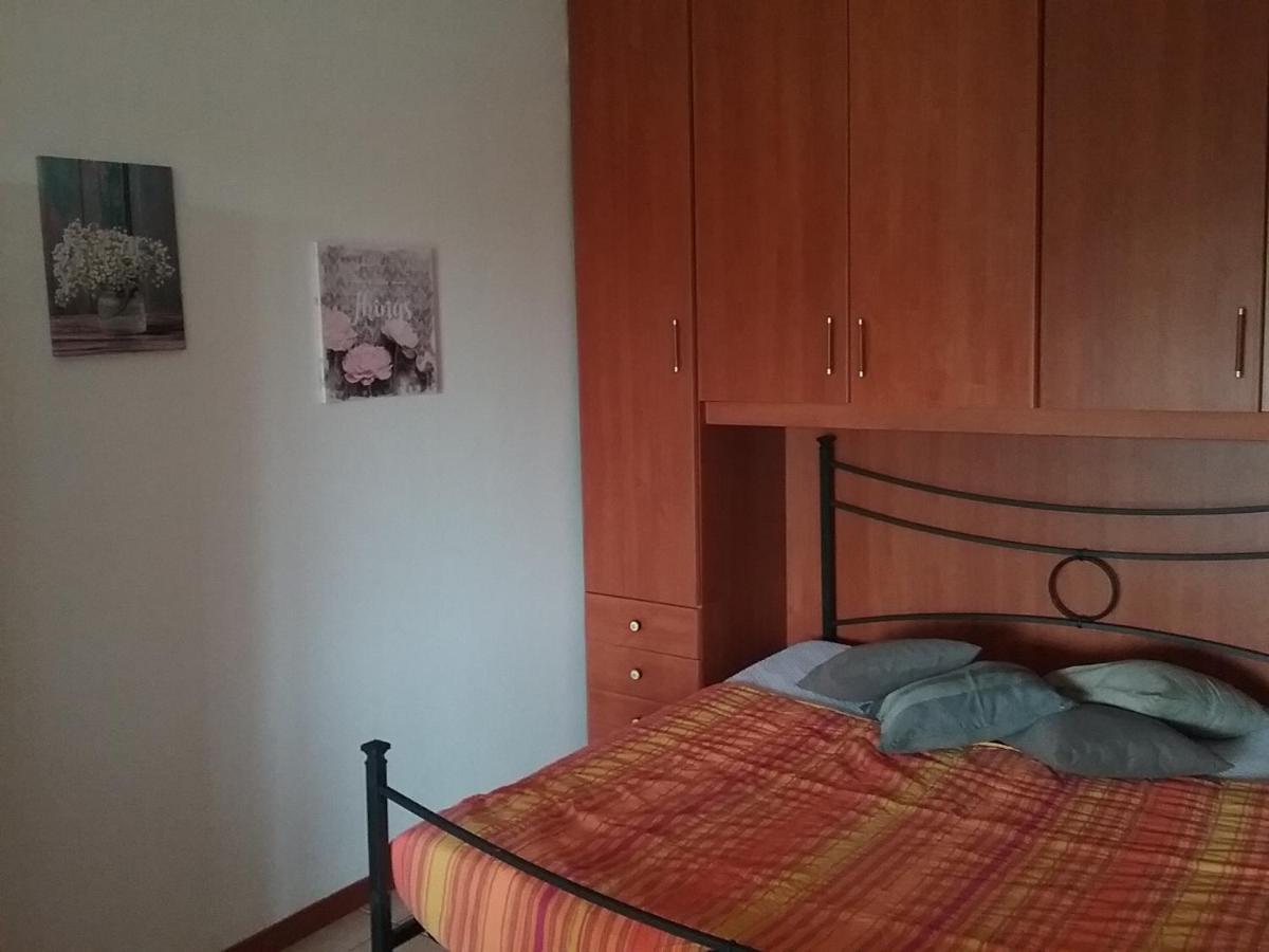 Appartamento Filippo Castelnuovo del Garda Luaran gambar